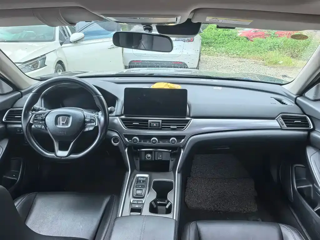 Honda Accord — фото 6
