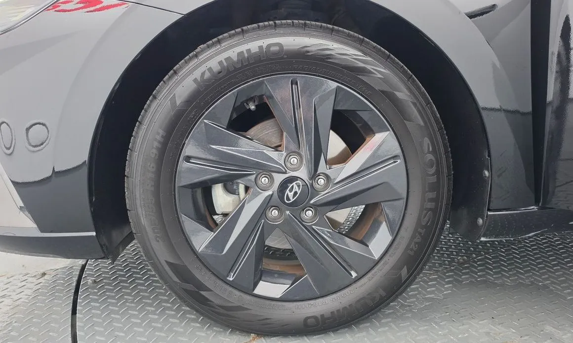 Hyundai AVANTE — фото 10