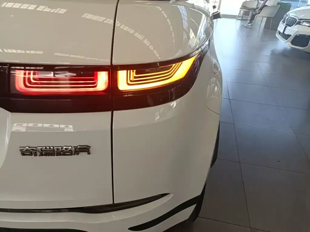 Land Rover Evoque — фото 3