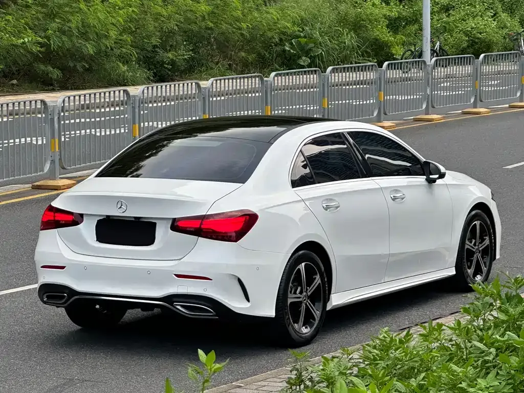 Mercedes-Benz A-Class — фото 9