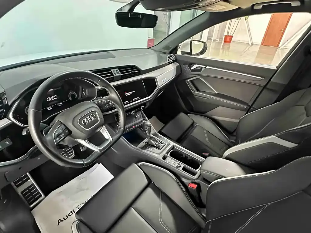 Audi Q3 — фото 4