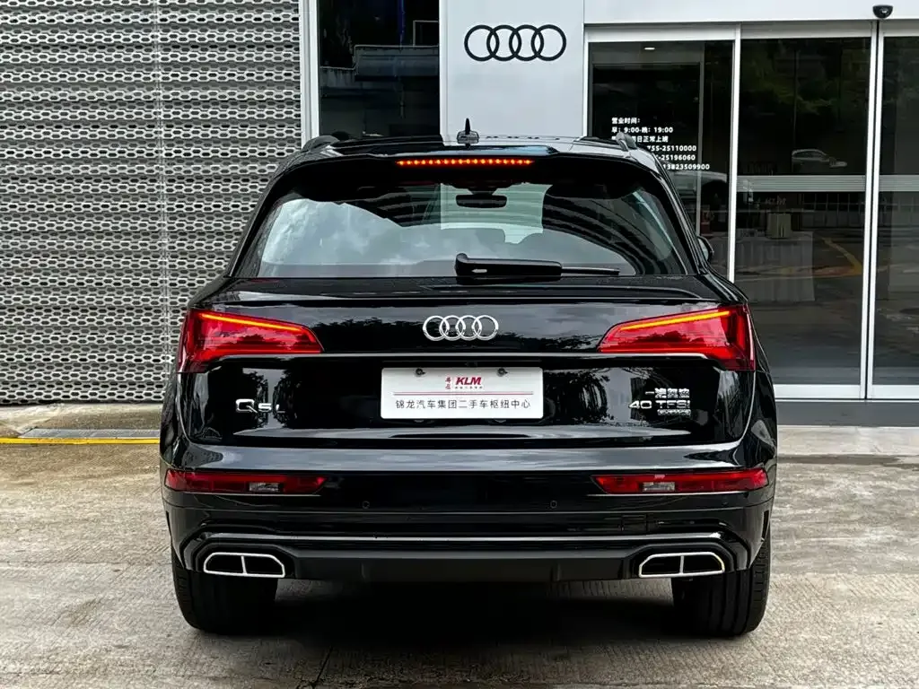 Audi Q5L — фото 6