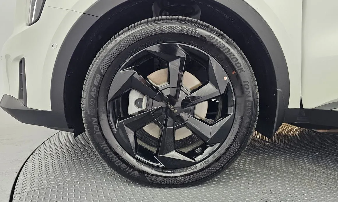 Kia Sorento — фото 10