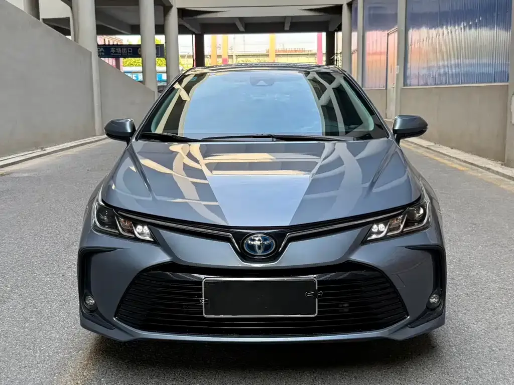 Toyota Corolla — фото 9