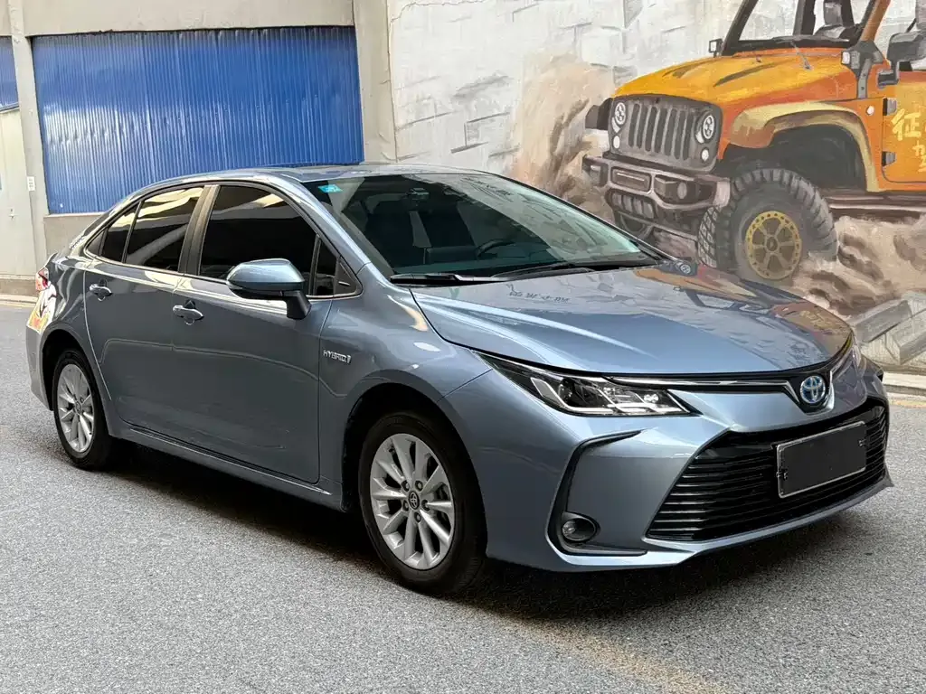 Toyota Corolla — фото 10