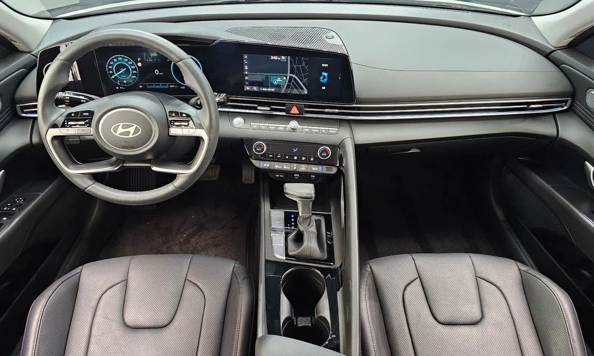 Hyundai AVANTE — фото 10