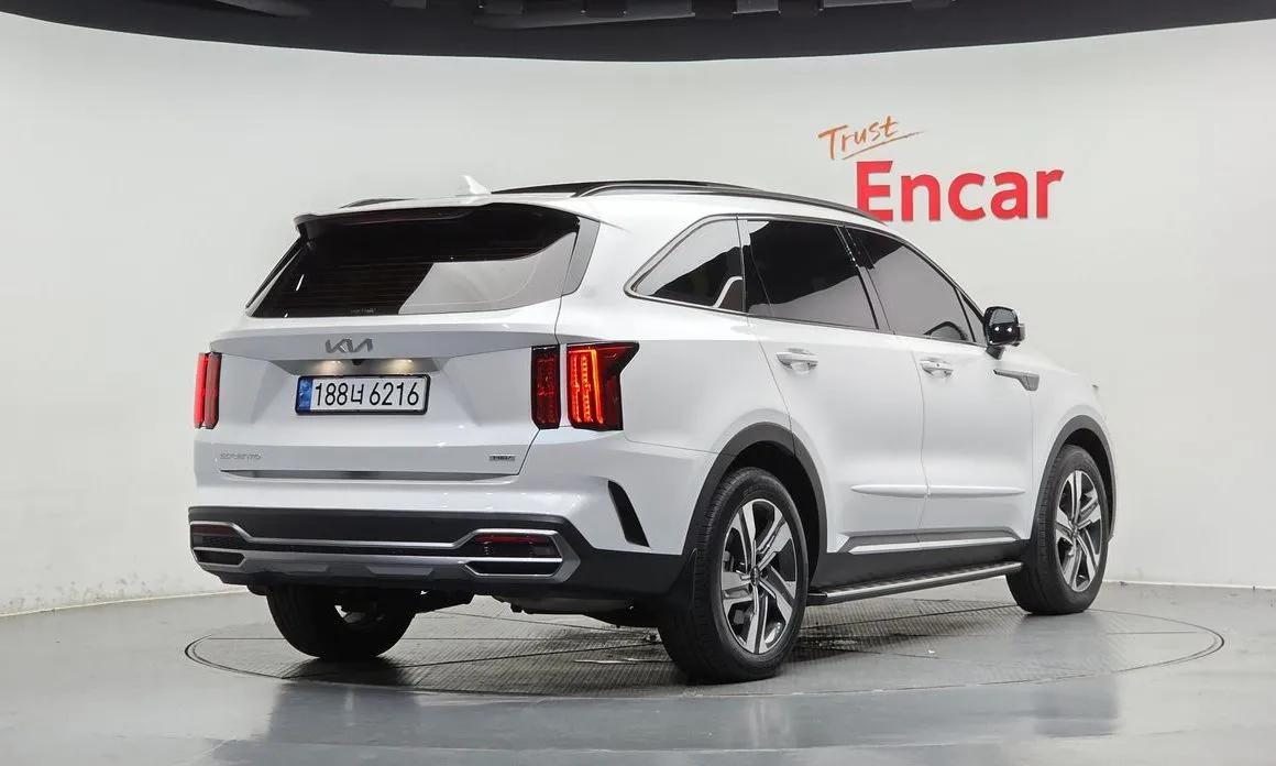Kia Sorento — фото 10