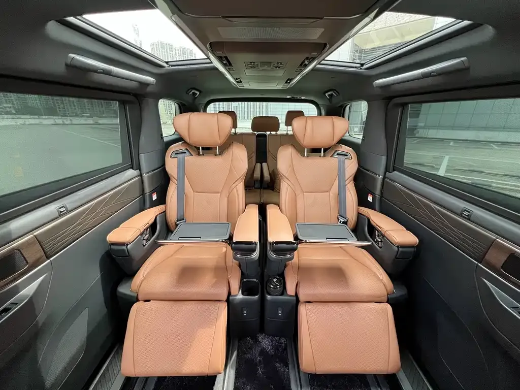 Toyota Vellfire — фото 10