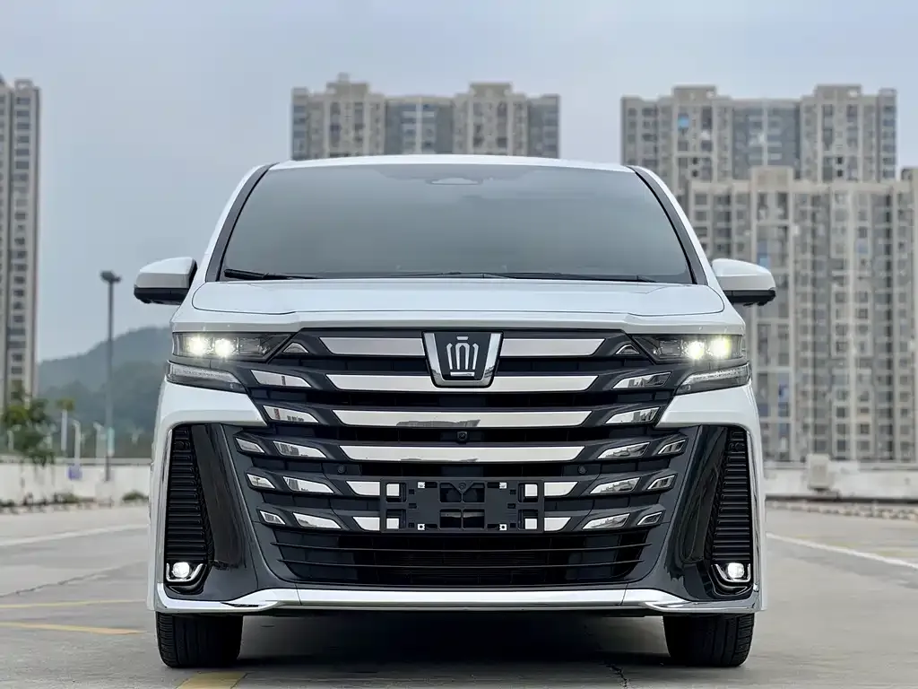Toyota Vellfire — фото 4