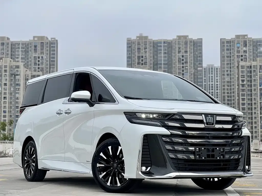 Toyota Vellfire — фото 9