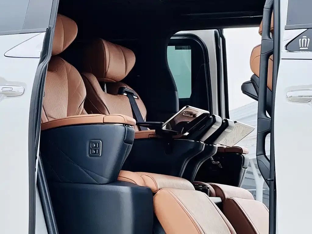 Toyota Vellfire — фото 6