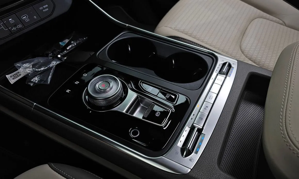 Kia Carnival — фото 10