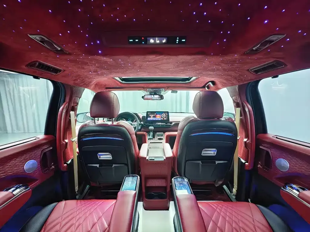 Toyota Sienna — фото 10