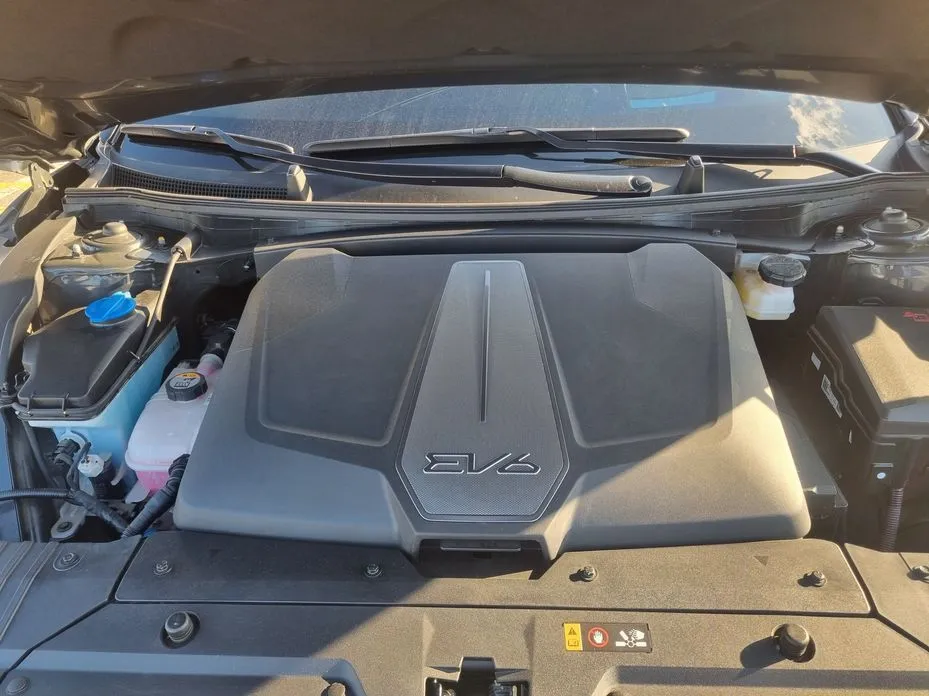 Kia EV6 — фото 6