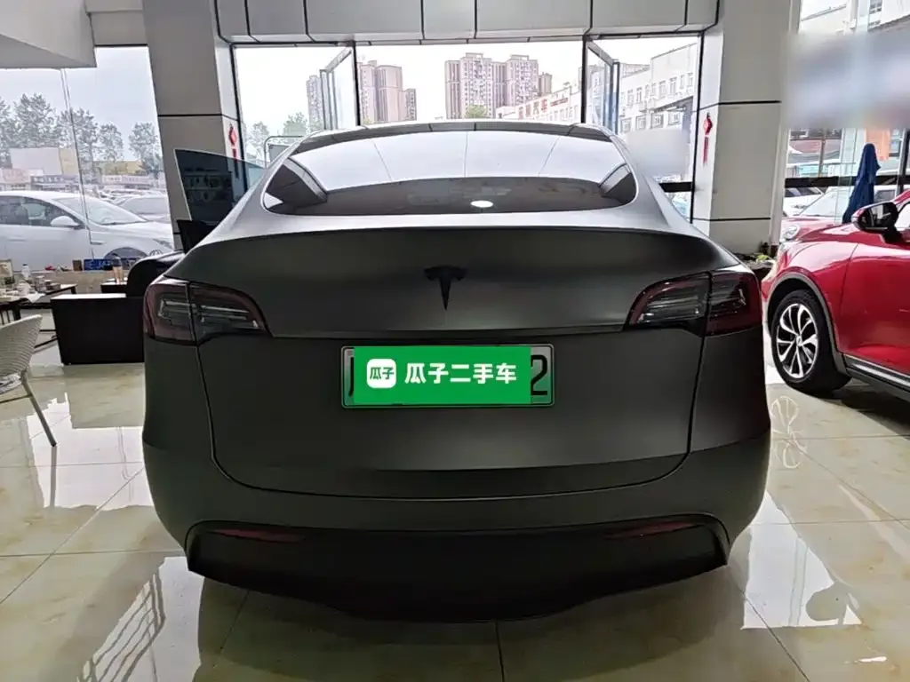 Tesla Model Y — фото 8