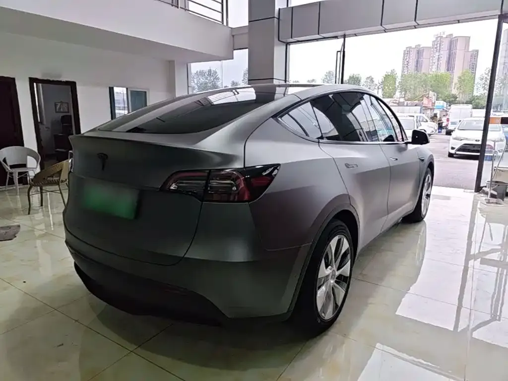Tesla Model Y — фото 5