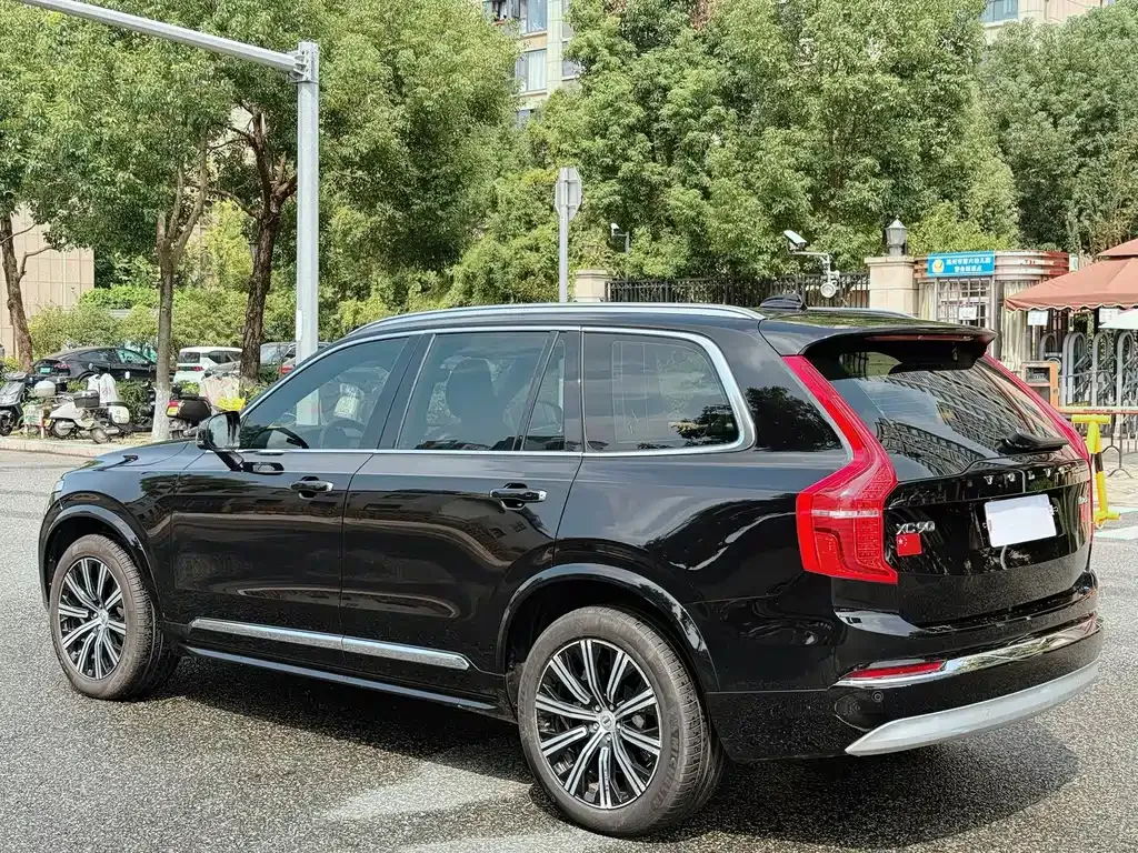 Volvo XC90 — фото 4