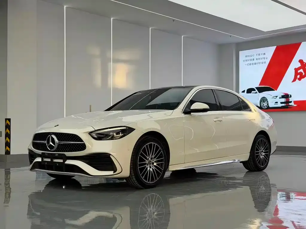 Mercedes-Benz C-Class — фото 1