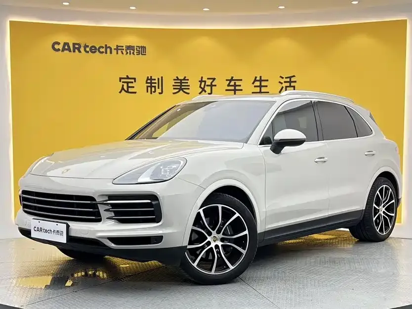 Porsche Cayenne — фото 1