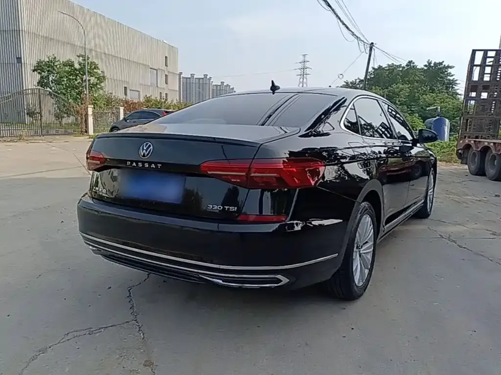 Volkswagen Passat — фото 5