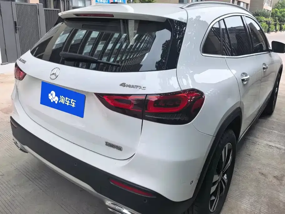 Mercedes-Benz GLA — фото 6