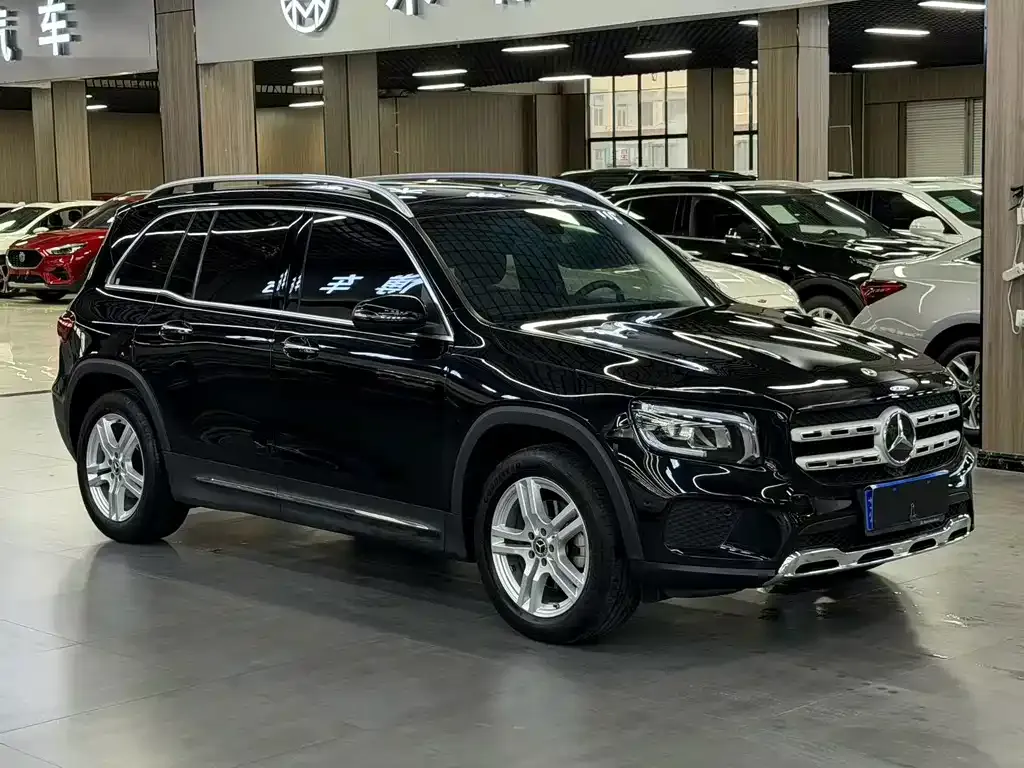 Mercedes-Benz GLB — фото 3