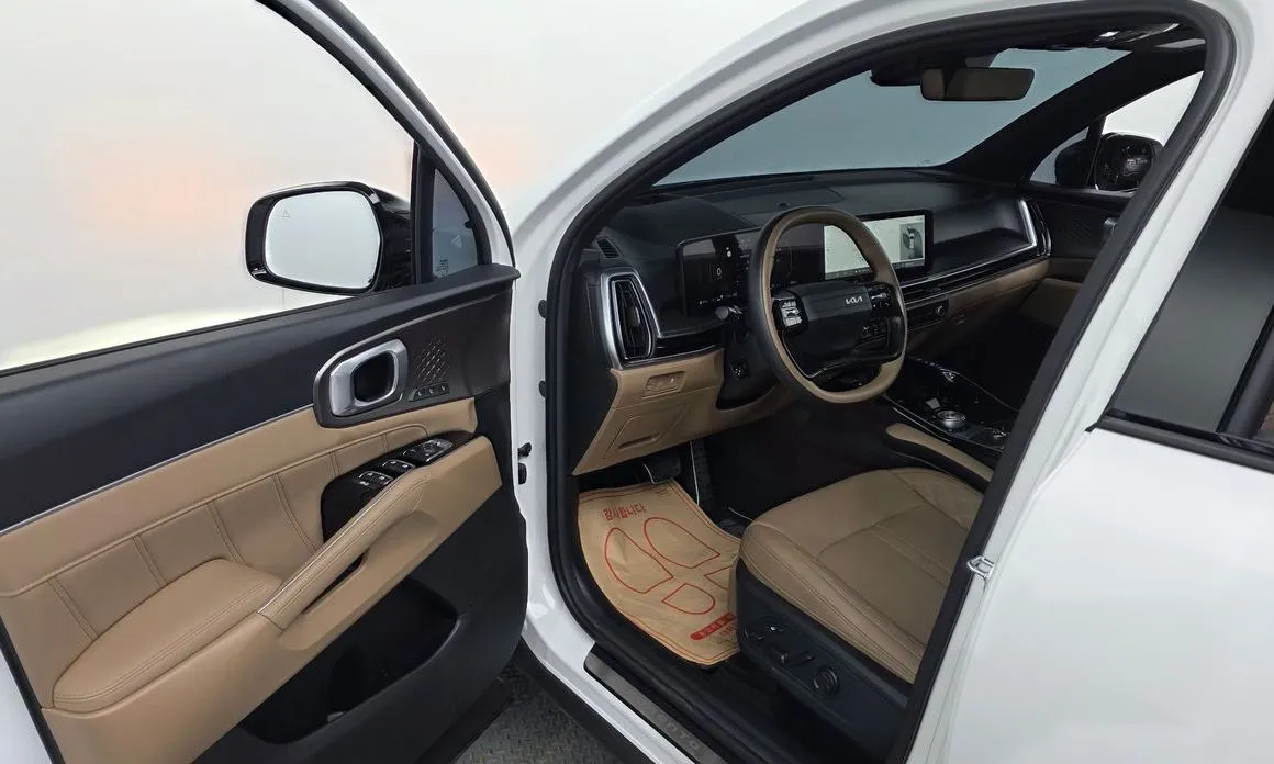 Kia Sorento — фото 9