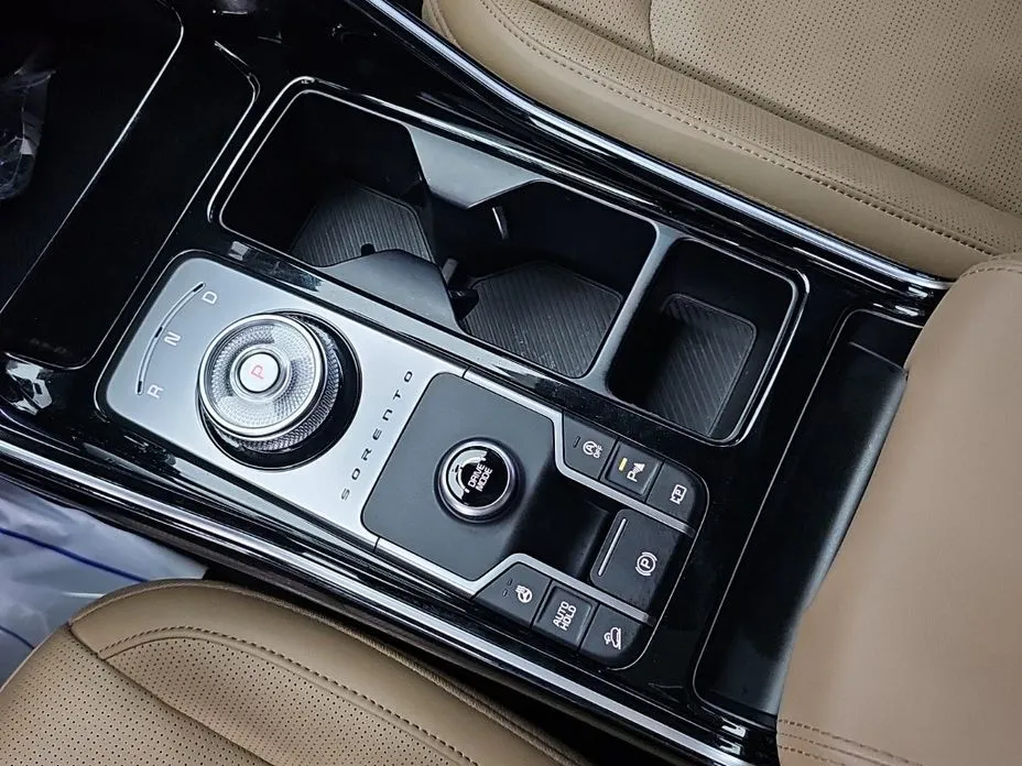 Kia Sorento — фото 7