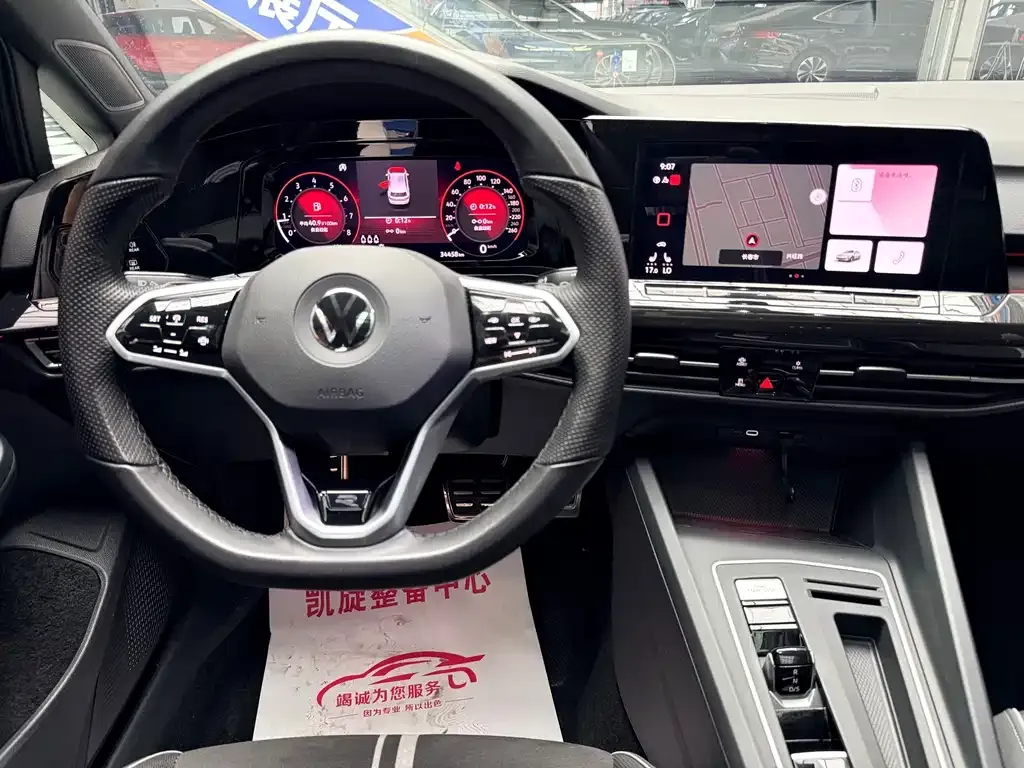 Volkswagen Golf — фото 7