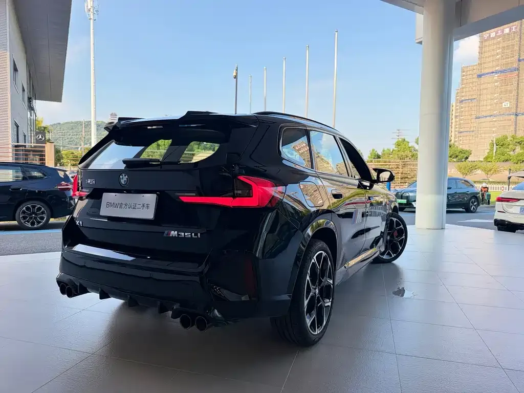 BMW X1 M35Li — фото 7