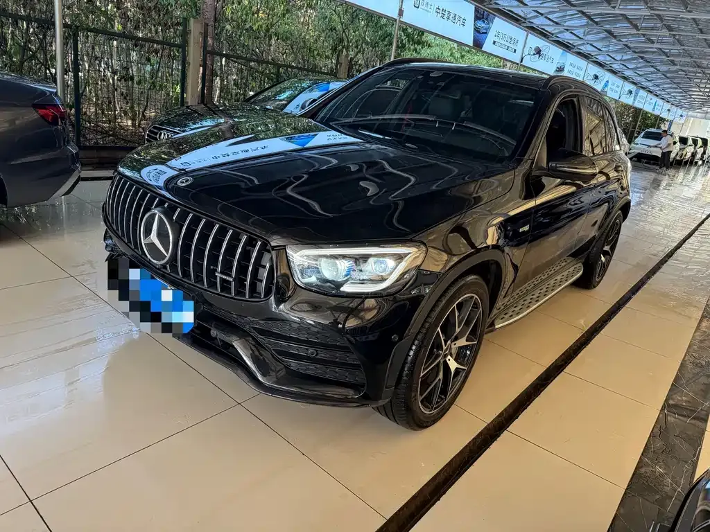 Mercedes-Benz GLC AMG — фото 1