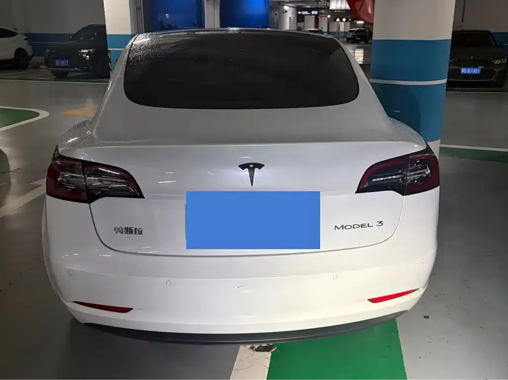 Tesla Model 3 — фото 2