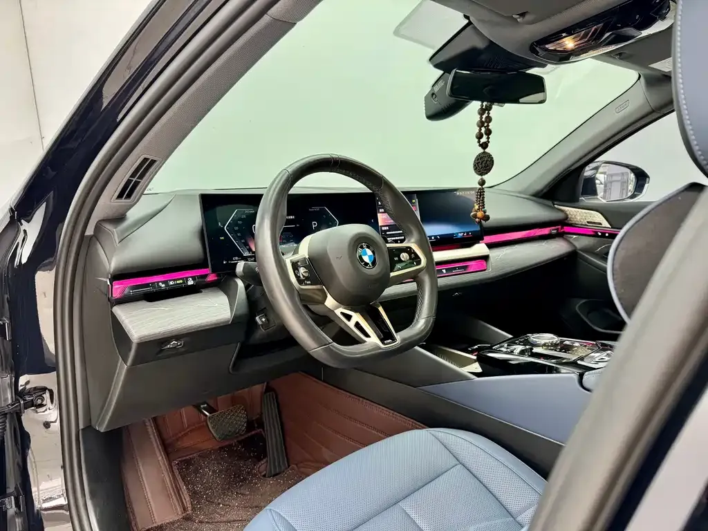 BMW 5 Series — фото 5
