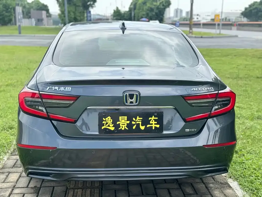 Honda Accord — фото 6