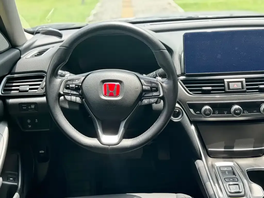 Honda Accord — фото 9