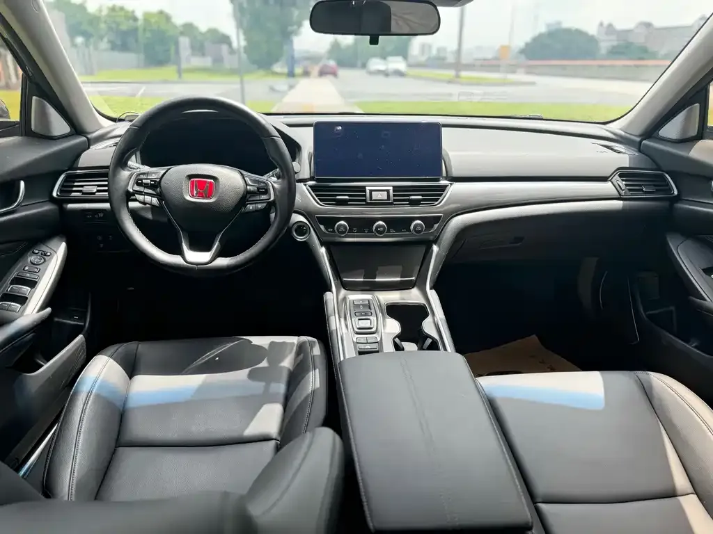 Honda Accord — фото 2