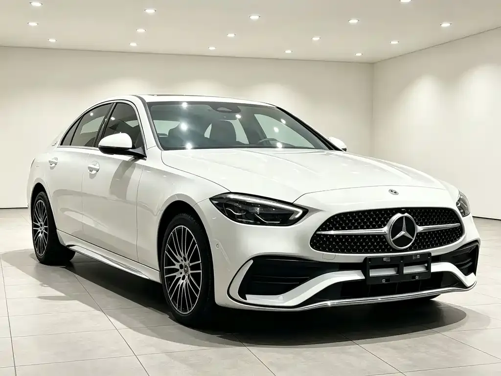 Mercedes-Benz C-Class — фото 1