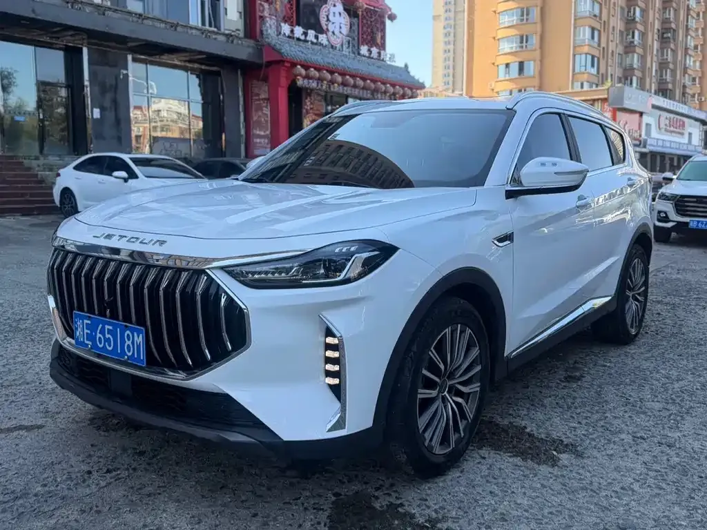 Jetour X70 PLUS — фото 1