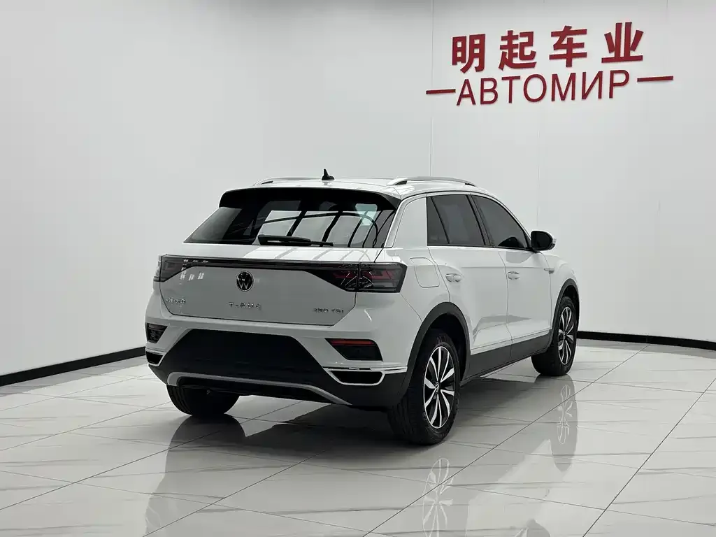Volkswagen T-Roc — фото 10