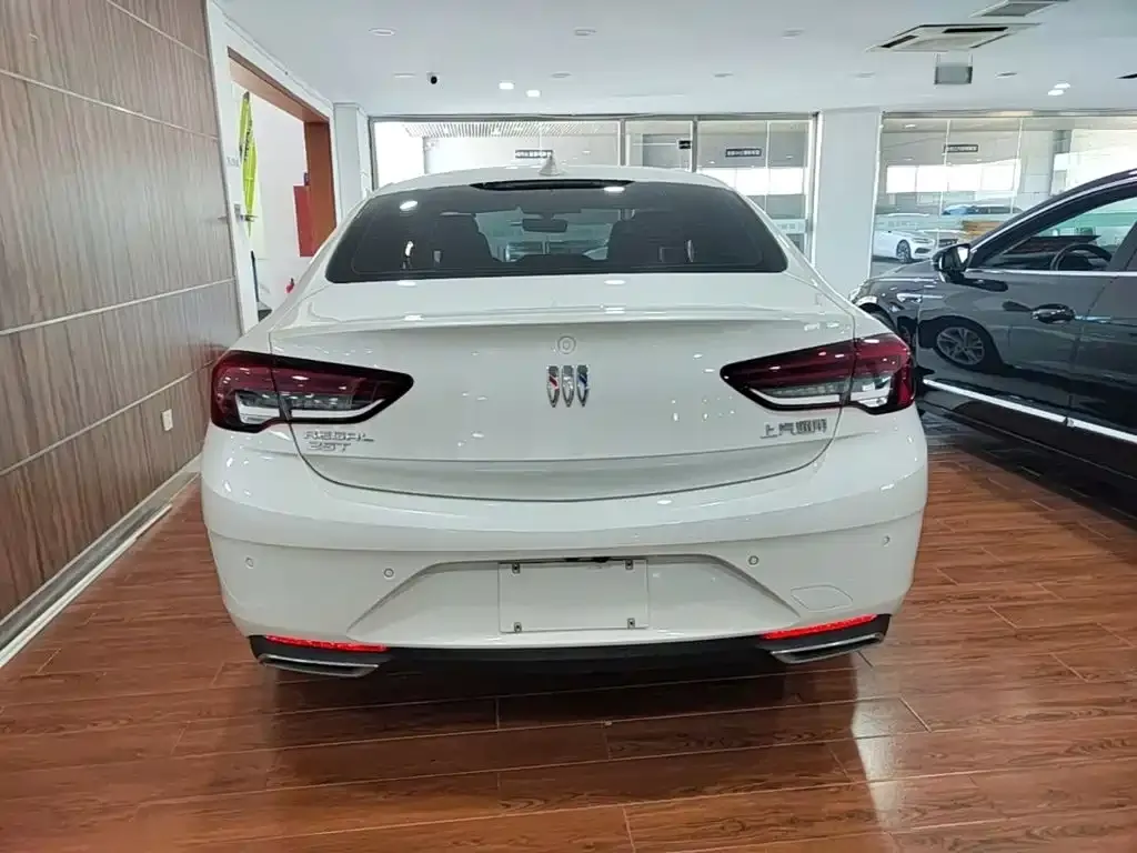 Buick Regal — фото 10