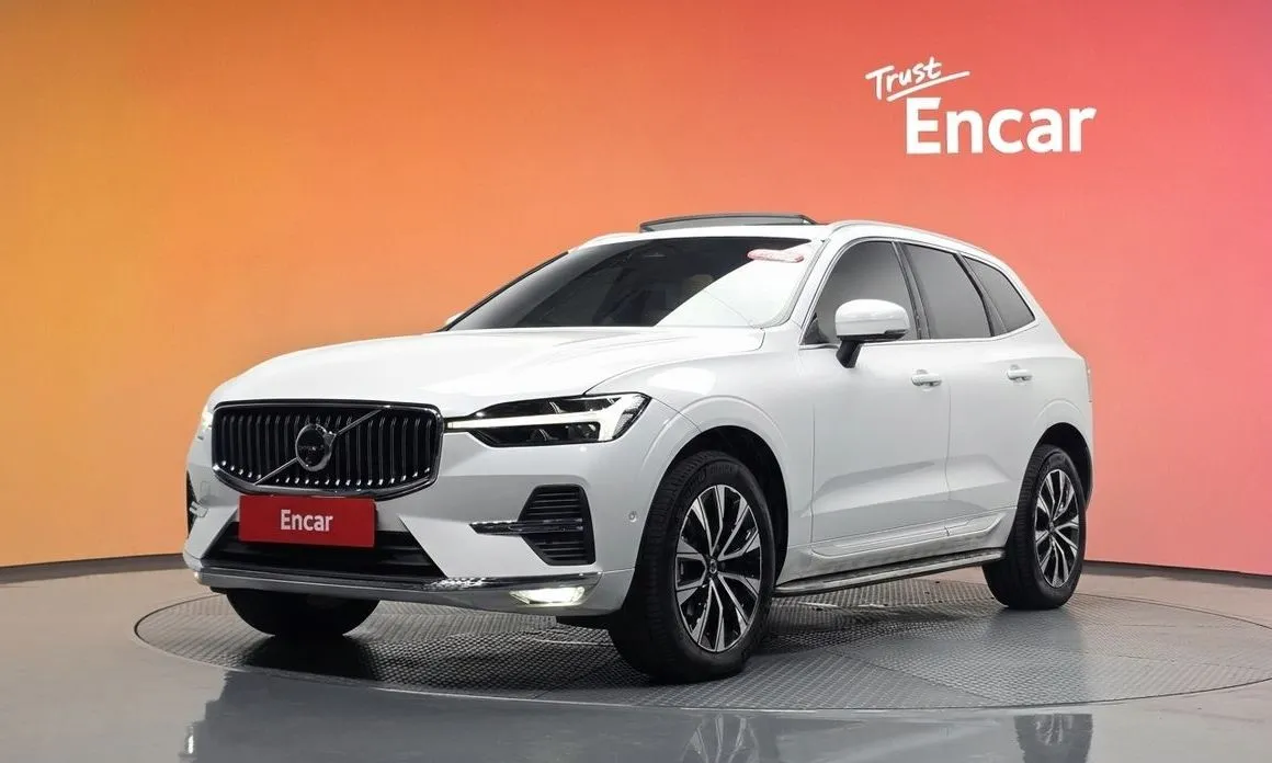 Volvo XC60 — фото 1