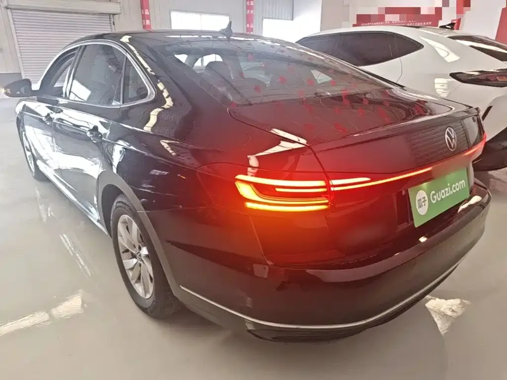 Volkswagen Passat — фото 10