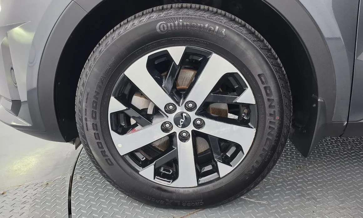 Kia Sorento — фото 9