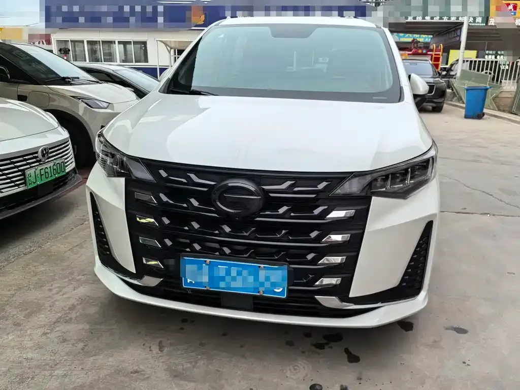 GAC Motor Trumpchi M6 — фото 10