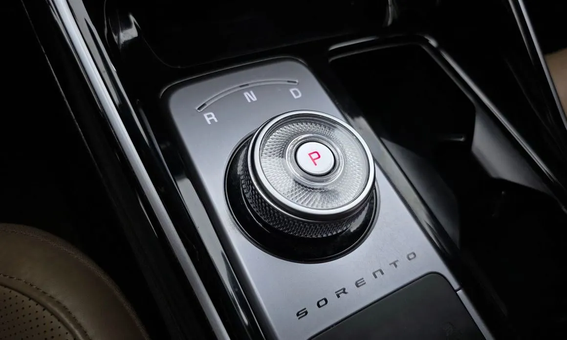 Kia Sorento — фото 7