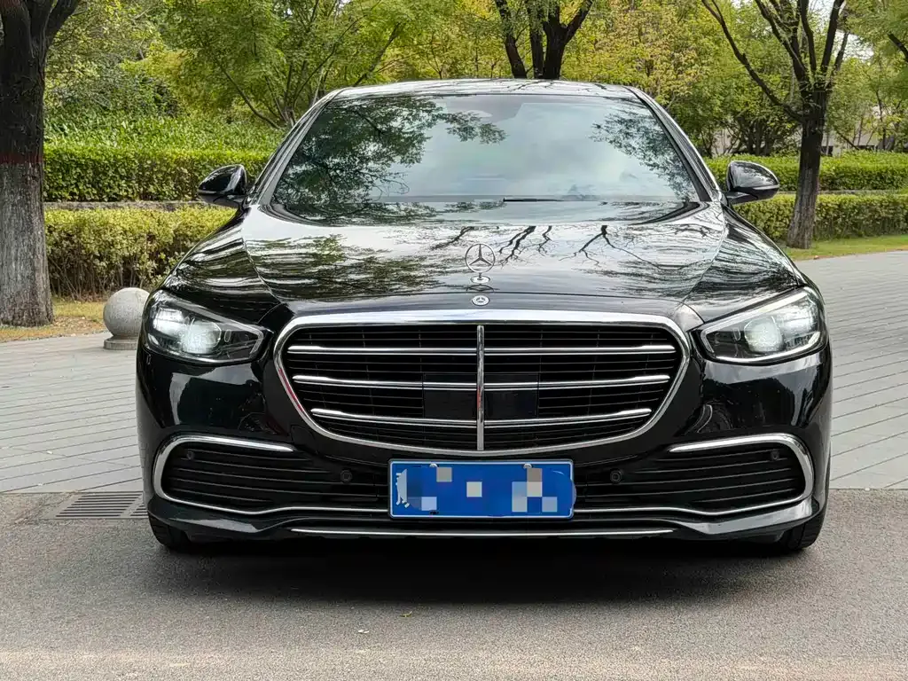Mercedes-Benz S-Class — фото 1