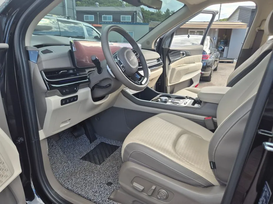 Kia Carnival — фото 10