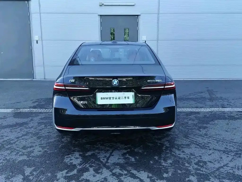 BMW i5 — фото 7
