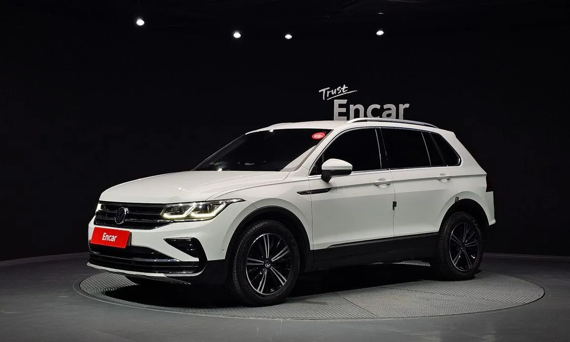 Volkswagen Tiguan — фото 1