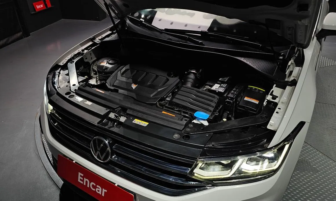 Volkswagen Tiguan — фото 10